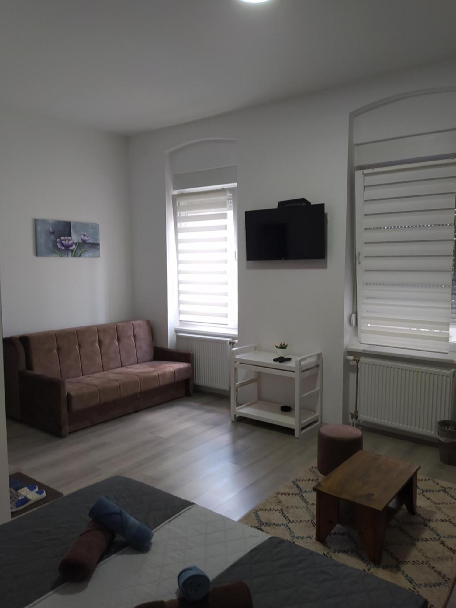 Ferienwohnung Lotus House Zrenjanin Exterior foto