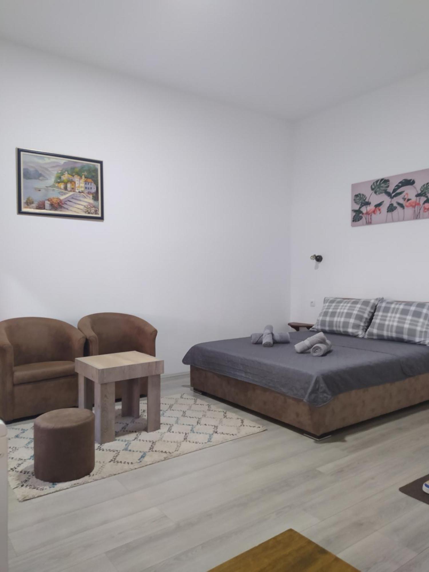Ferienwohnung Lotus House Zrenjanin Exterior foto